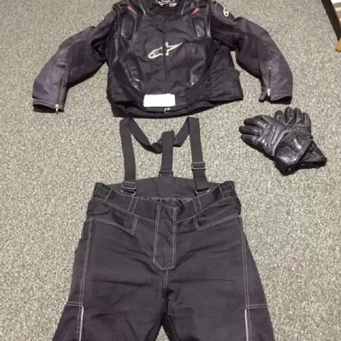 NZ$189 Motor Bike Gear Plus Leather Gloves