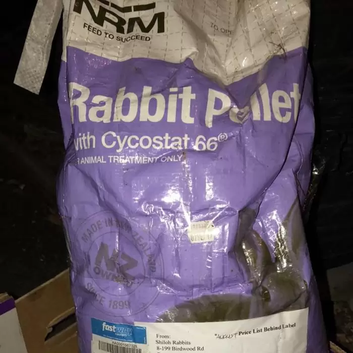NZ$10 10kg bag of rabbit food begs chews as extra